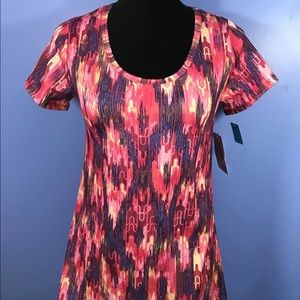 NWT LuLaRoe classic tee